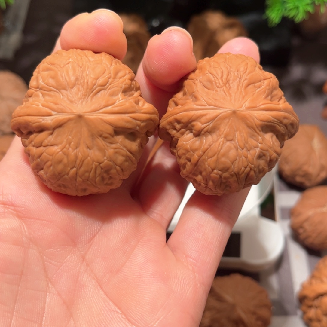 桃核吊坠铁锤妹妹