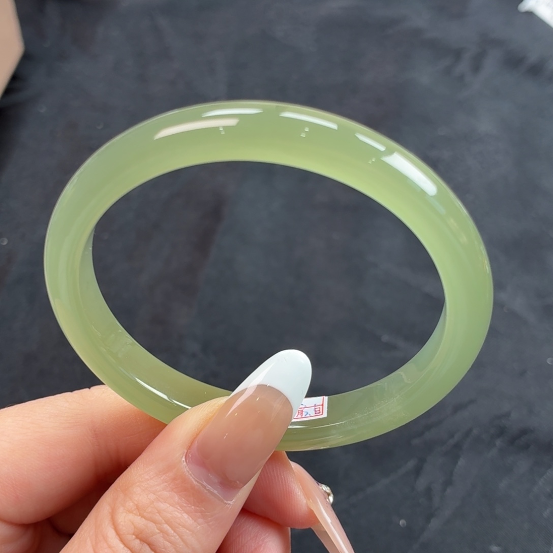 和田玉未镶嵌手镯冰底晴水色贵妃镯13