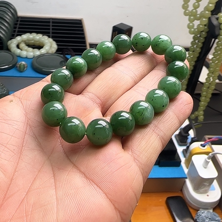 和田玉（碧玉）未镶嵌手链