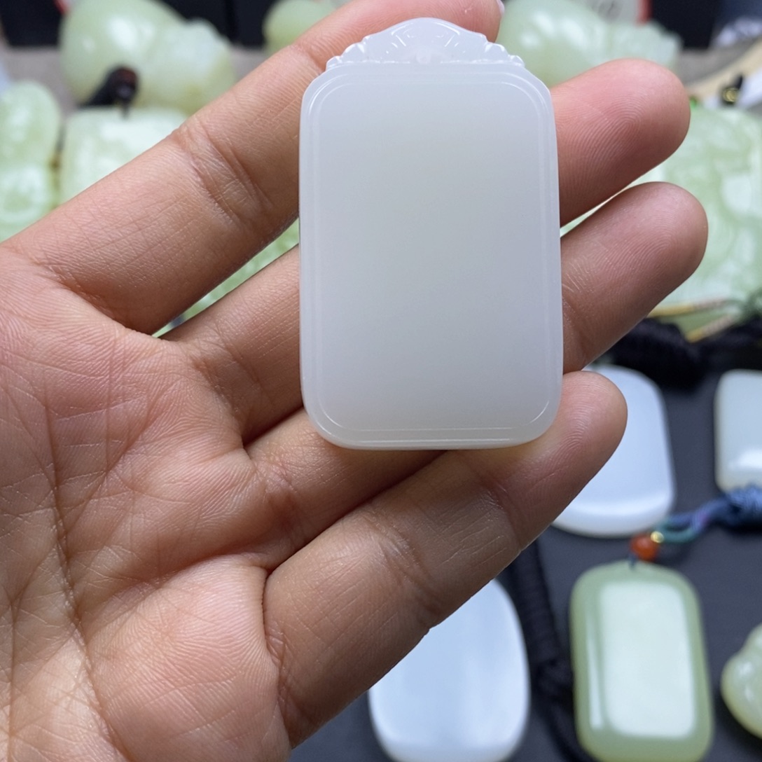 杰***友天然青海时尚无事牌