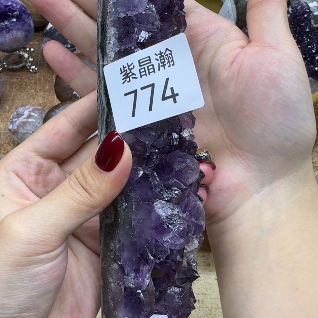 未镶嵌水晶大型摆件（非配饰）