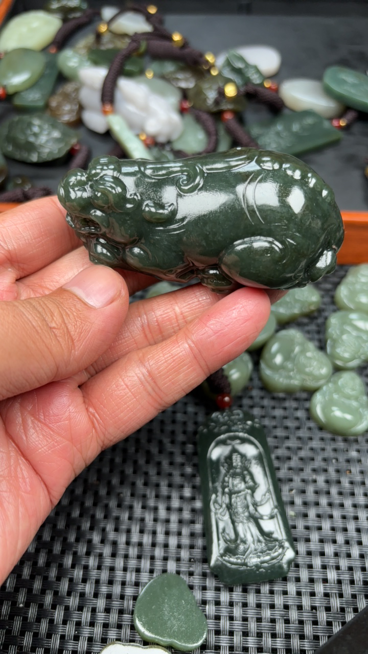 保真和田玉貔貅时尚吊坠百搭精雕拍一发一手工精致气质