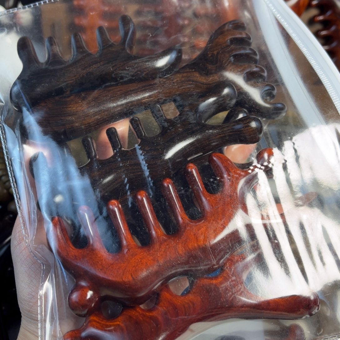 紫光檀木紫檀木按摩梳微瑕