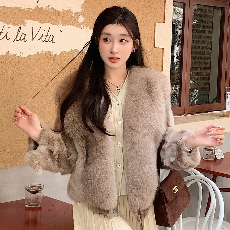 2025新款海宁秋冬女士狐狸毛大毛领大门襟高端保暖外套
