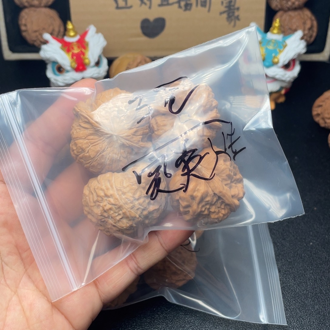 完***生文玩核桃吊坠咯在说咯