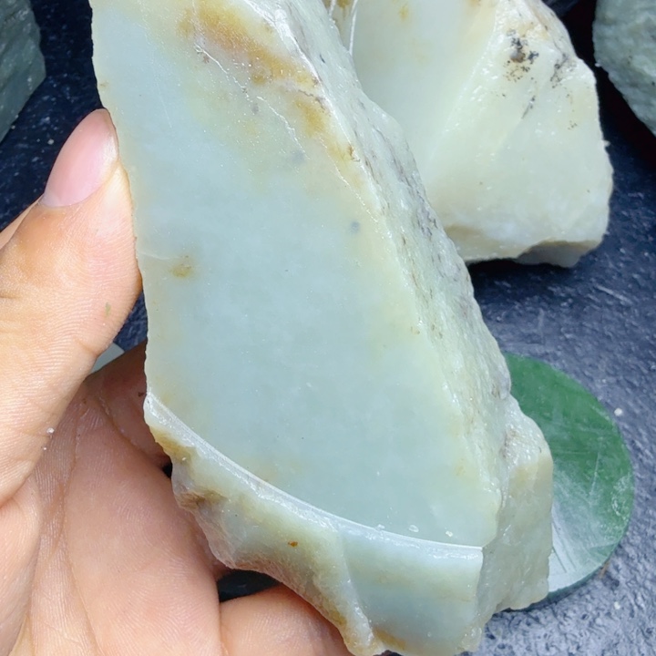 和田玉（糖玉）未镶嵌珠宝奇石