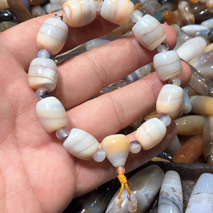 玛瑙/玉髓颈饰合金