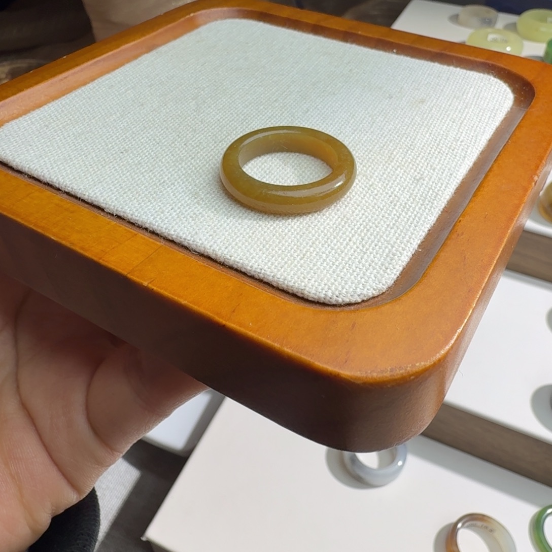 和田玉（糖玉）未镶嵌戒指