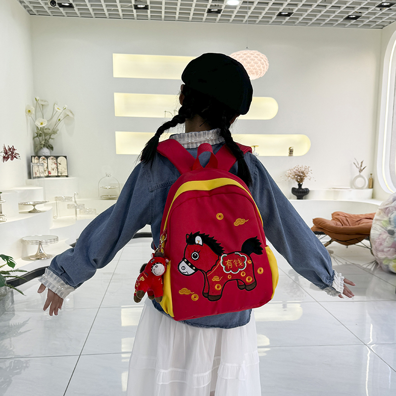 马年儿童背包外出旅游男童双肩包超轻可爱潮兴趣班补课包女童书包