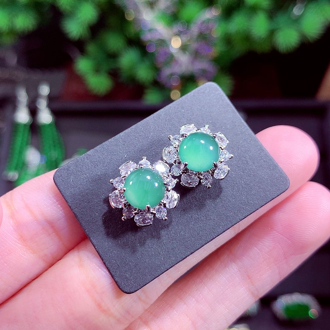 颈饰未镶嵌翡翠天然