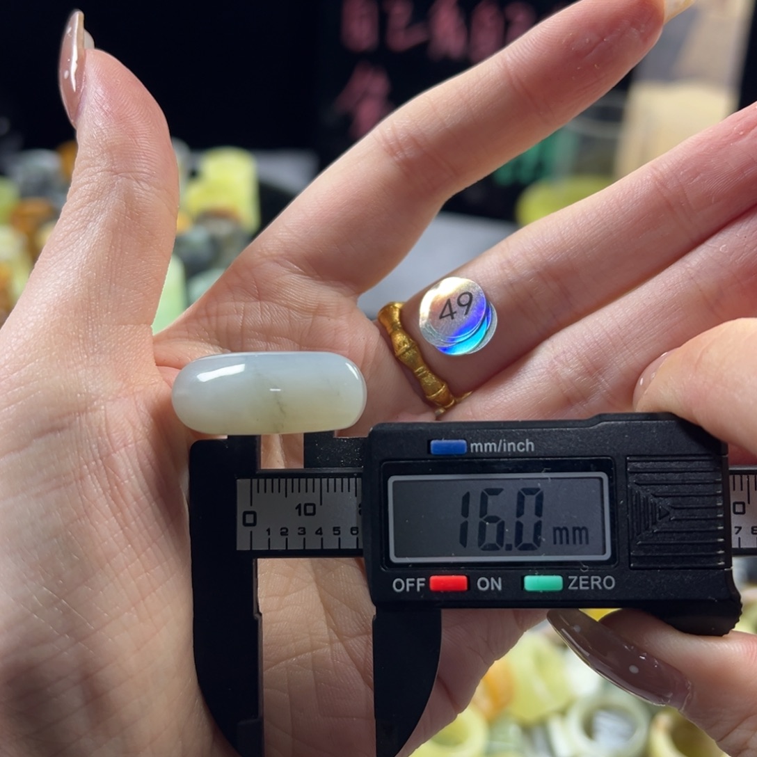 蛇纹石玉未镶嵌戒指