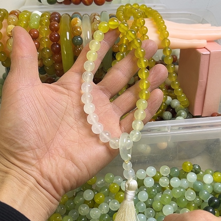 合金蛇纹石玉颈饰