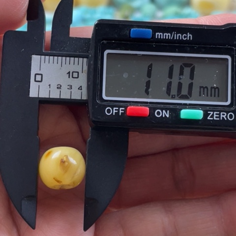 【闪购商品】未镶嵌蜜蜡裸石39杂