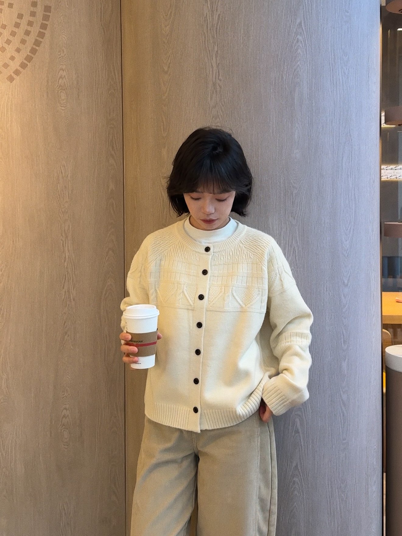 BY SUCHEN 韩韩的复古钩花纯色圆领毛衣开衫