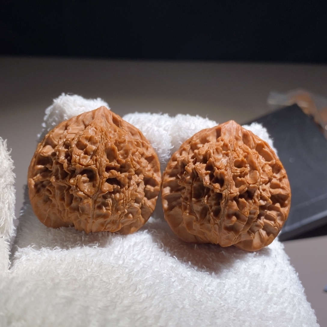 X***.吊坠文玩核桃野生金刚纹