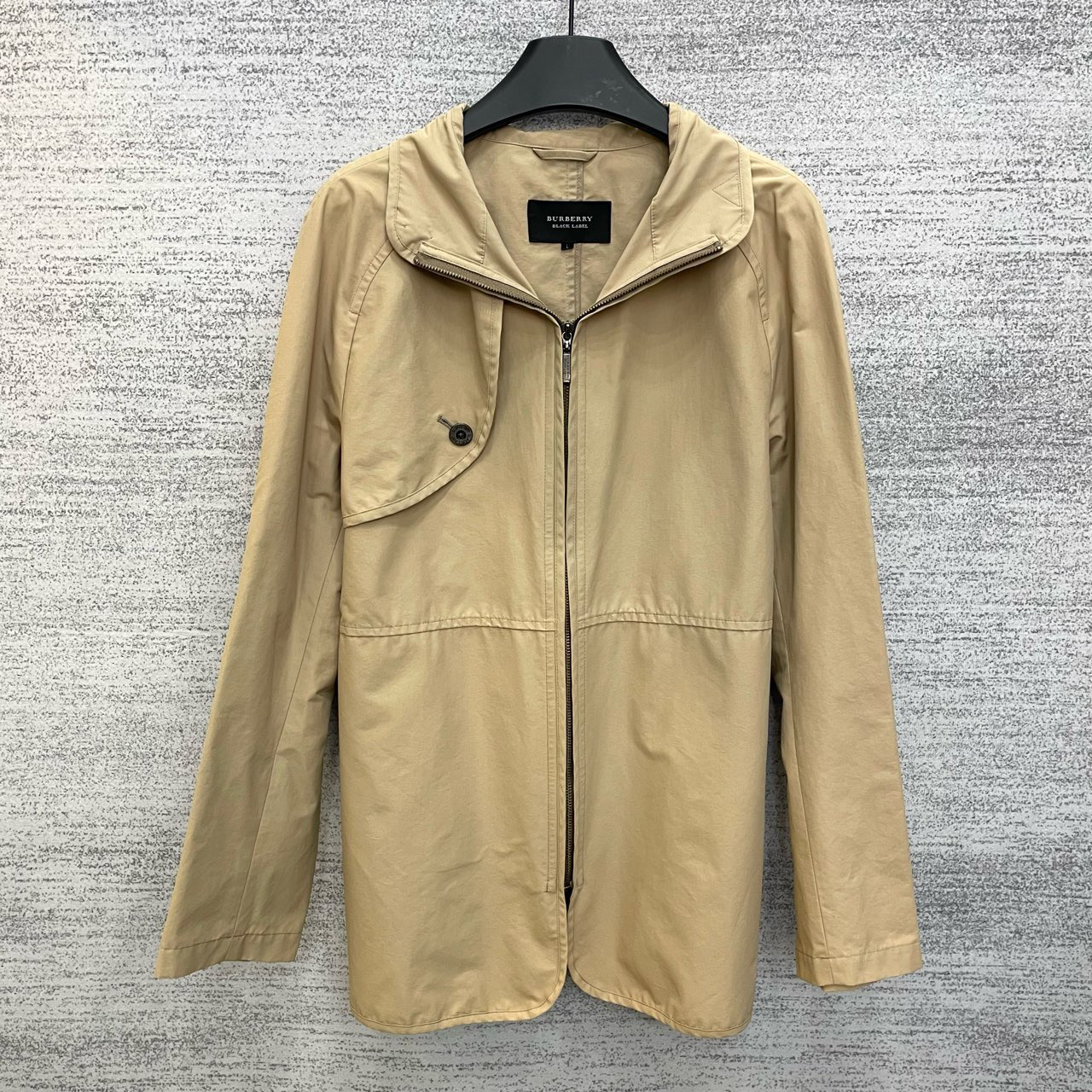 99新 BURBERRY/博柏利 棕色拉链休闲风衣/尺码L/98新/WX108997 
