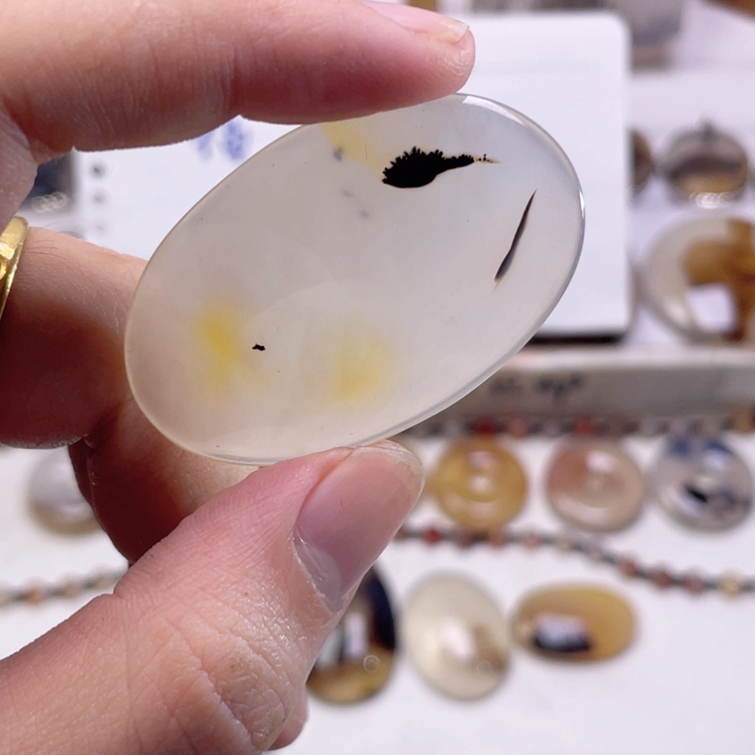 玛瑙/玉髓未镶嵌珠宝奇石