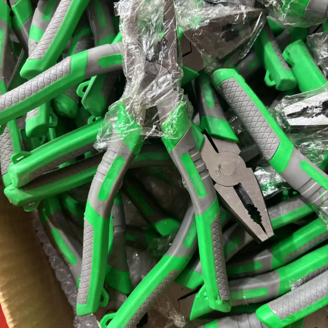 啊成专属 8寸工业级老虎钳