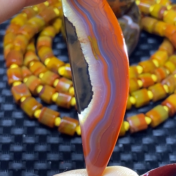 玛瑙/玉髓颈饰未镶嵌