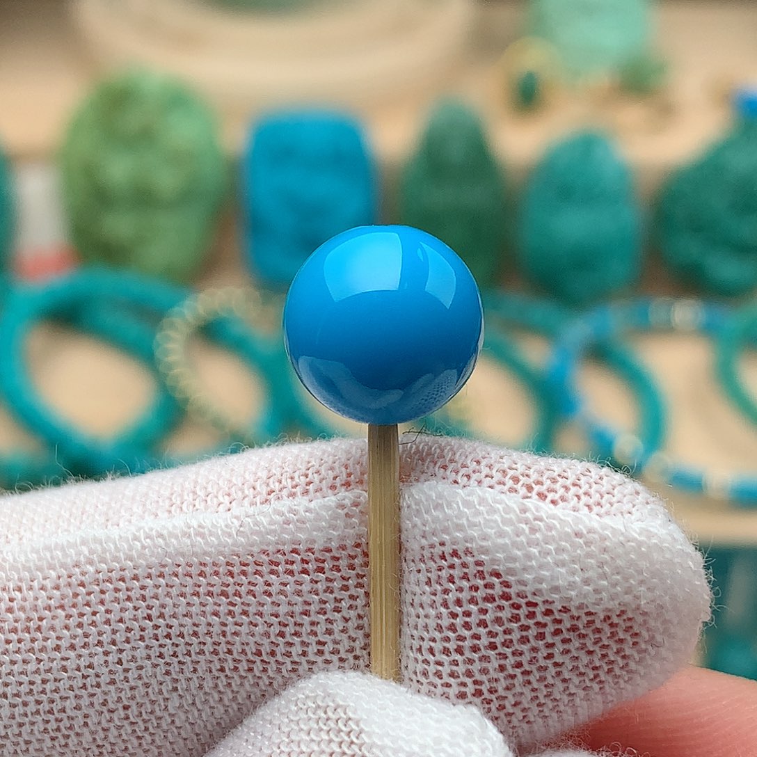 绿松石未镶嵌颈饰