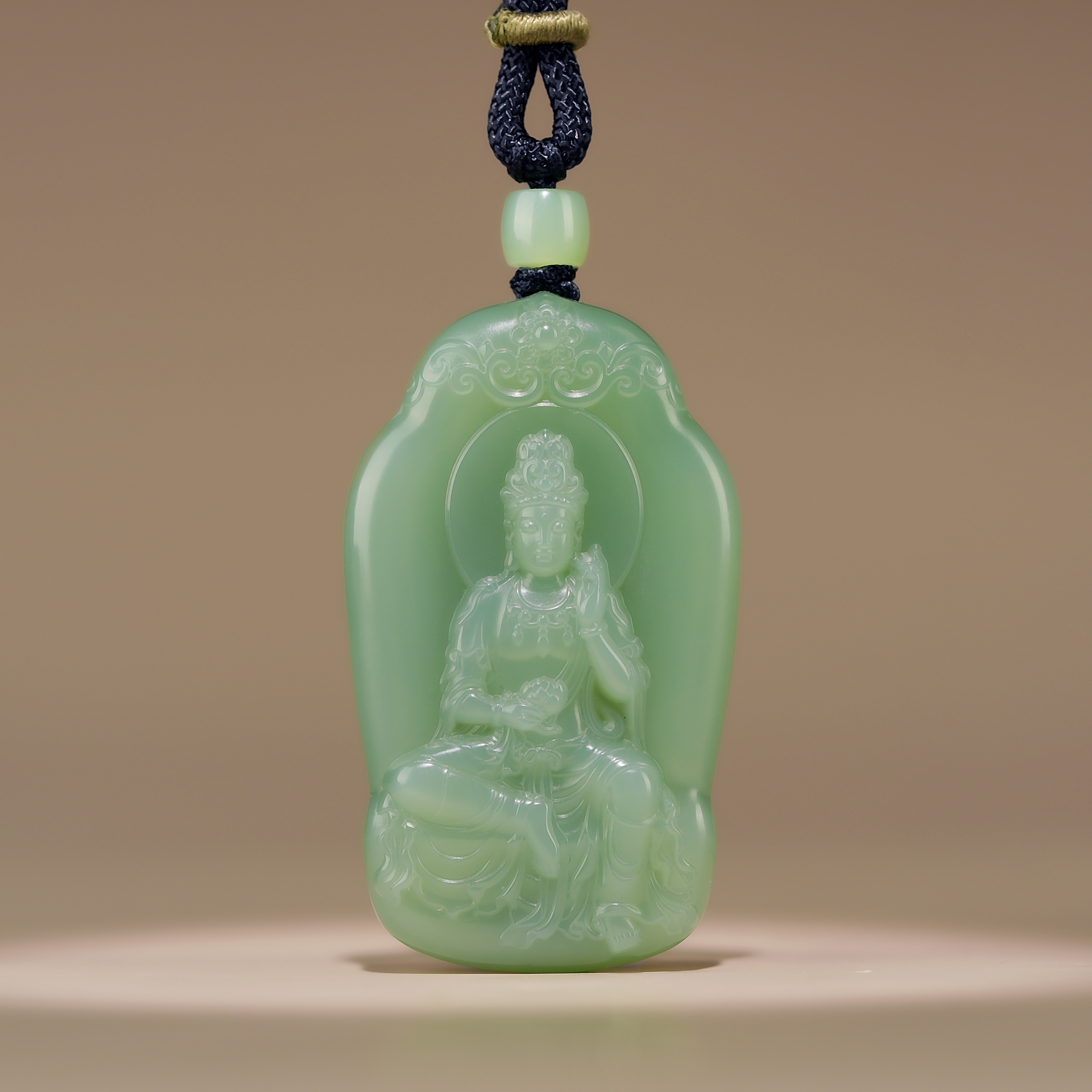 典藏级 和田玉正粉青肉底观音像吊坠 46*28*10mm± H112207