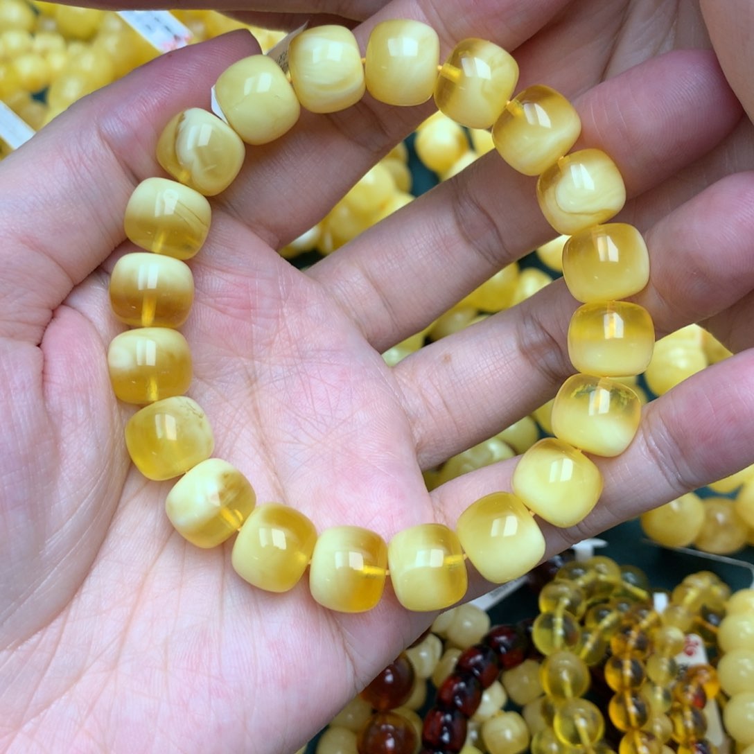 琥珀珠宝奇石未镶嵌笑***?38