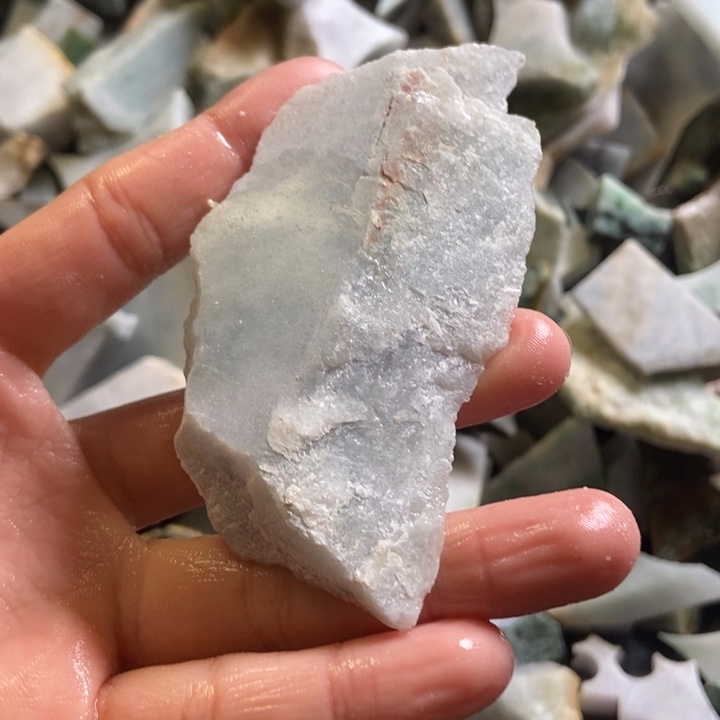 翡翠颈饰未镶嵌天然翡翠