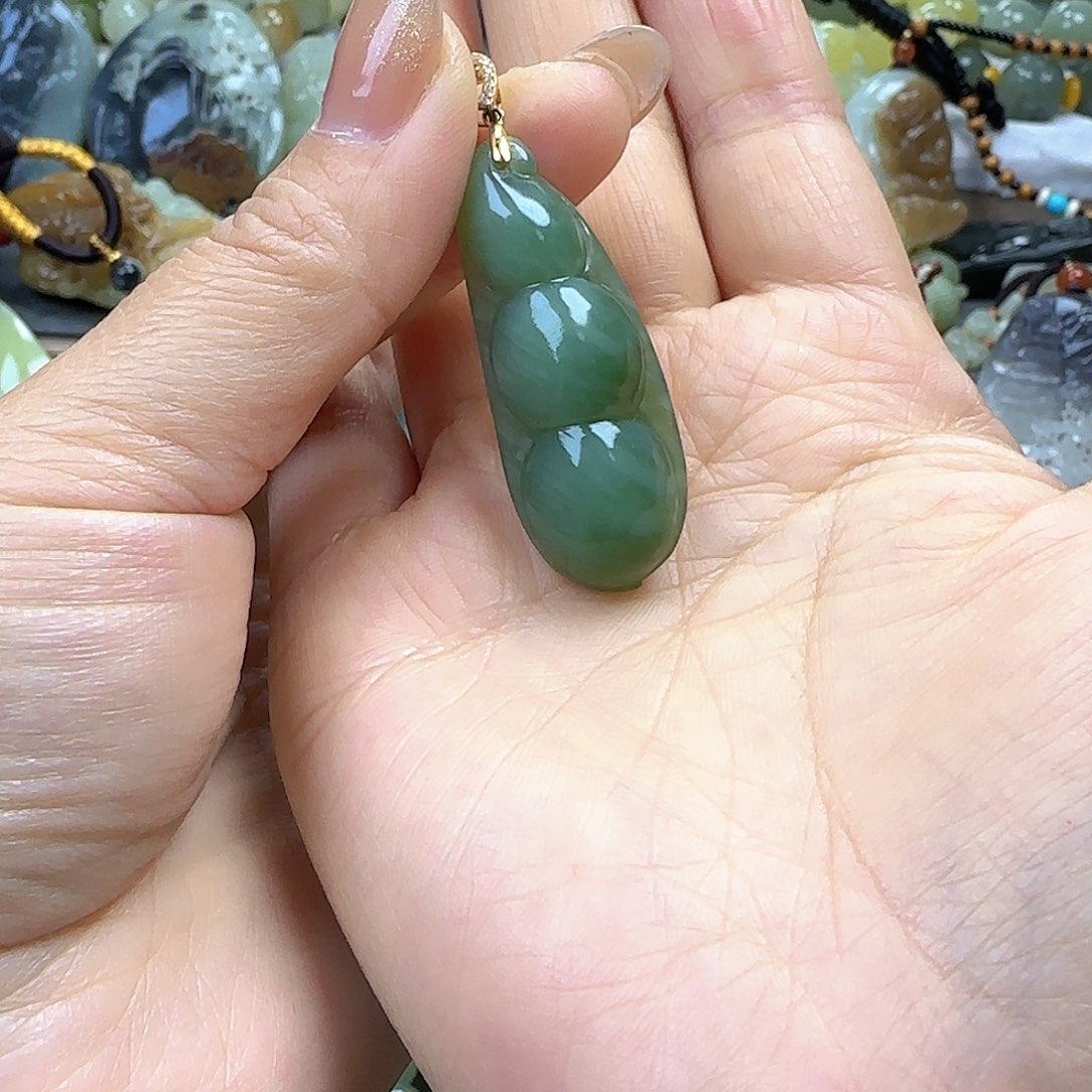 浅****和田玉银S925镶嵌颈饰