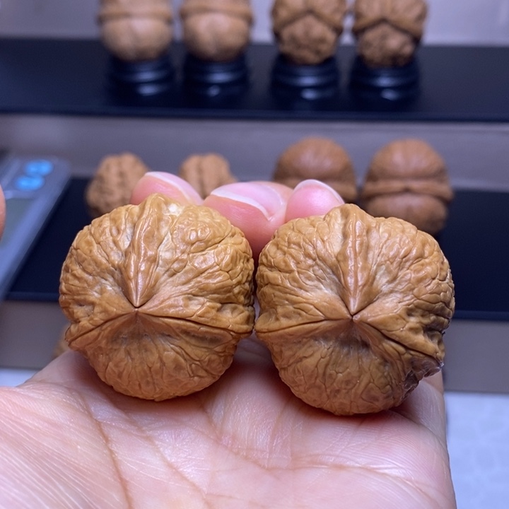 文玩核桃把件御宝三楞66