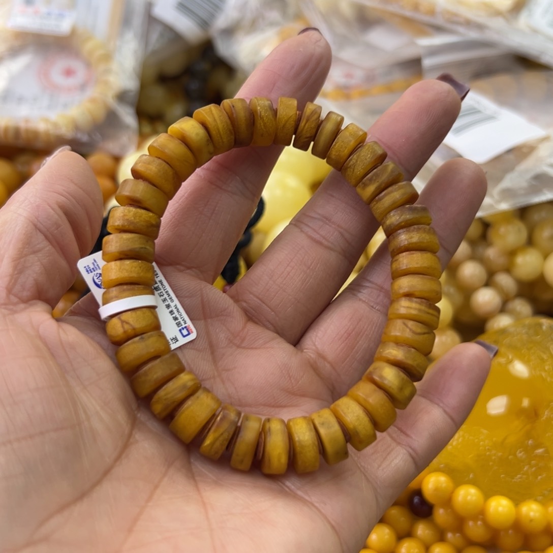 琥珀珠宝奇石未镶嵌