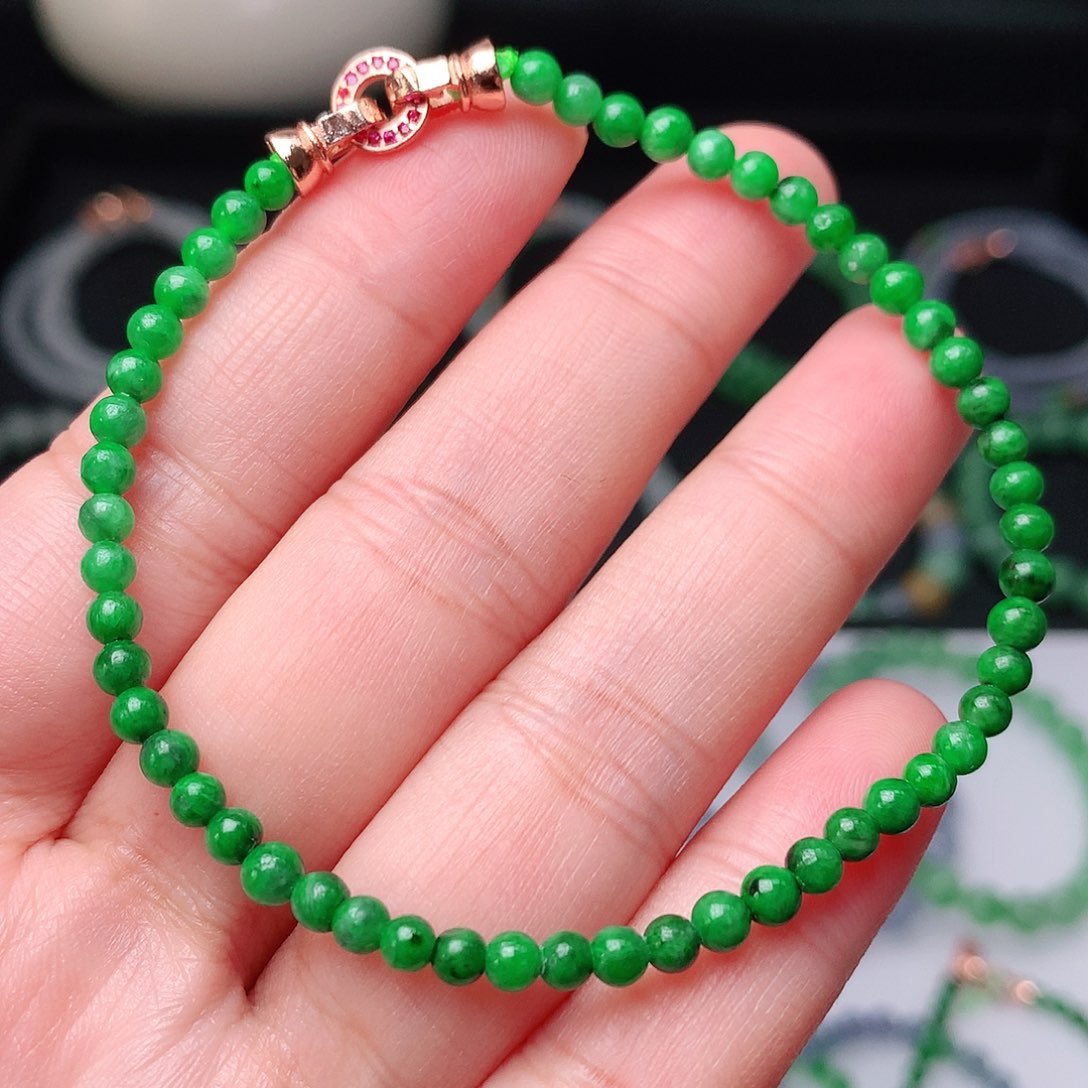 翡翠手链未镶嵌翡翠