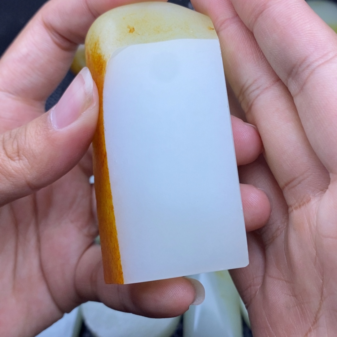 张***宏定制和田玉未镶嵌定制