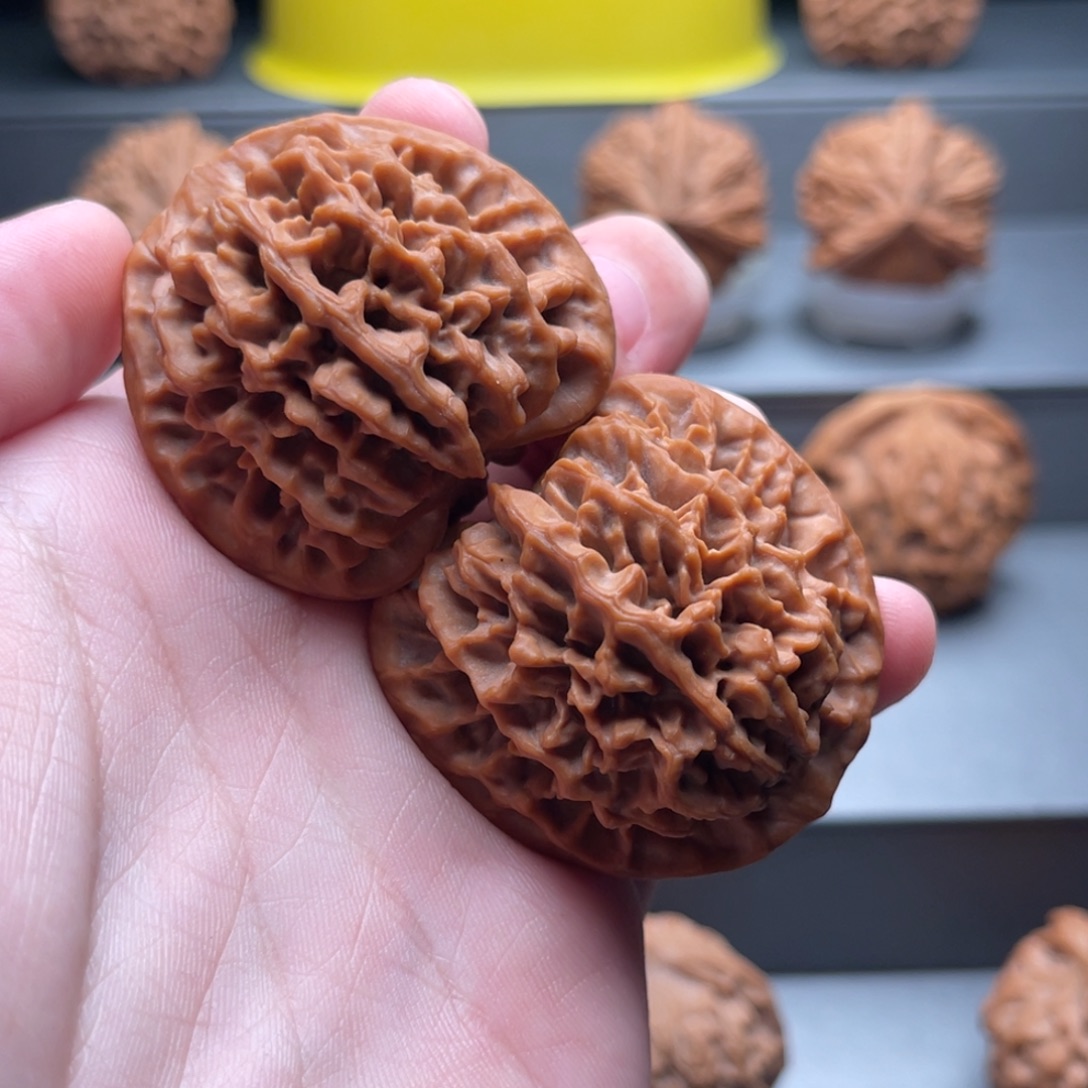 小***豬文玩核桃把件秦闷