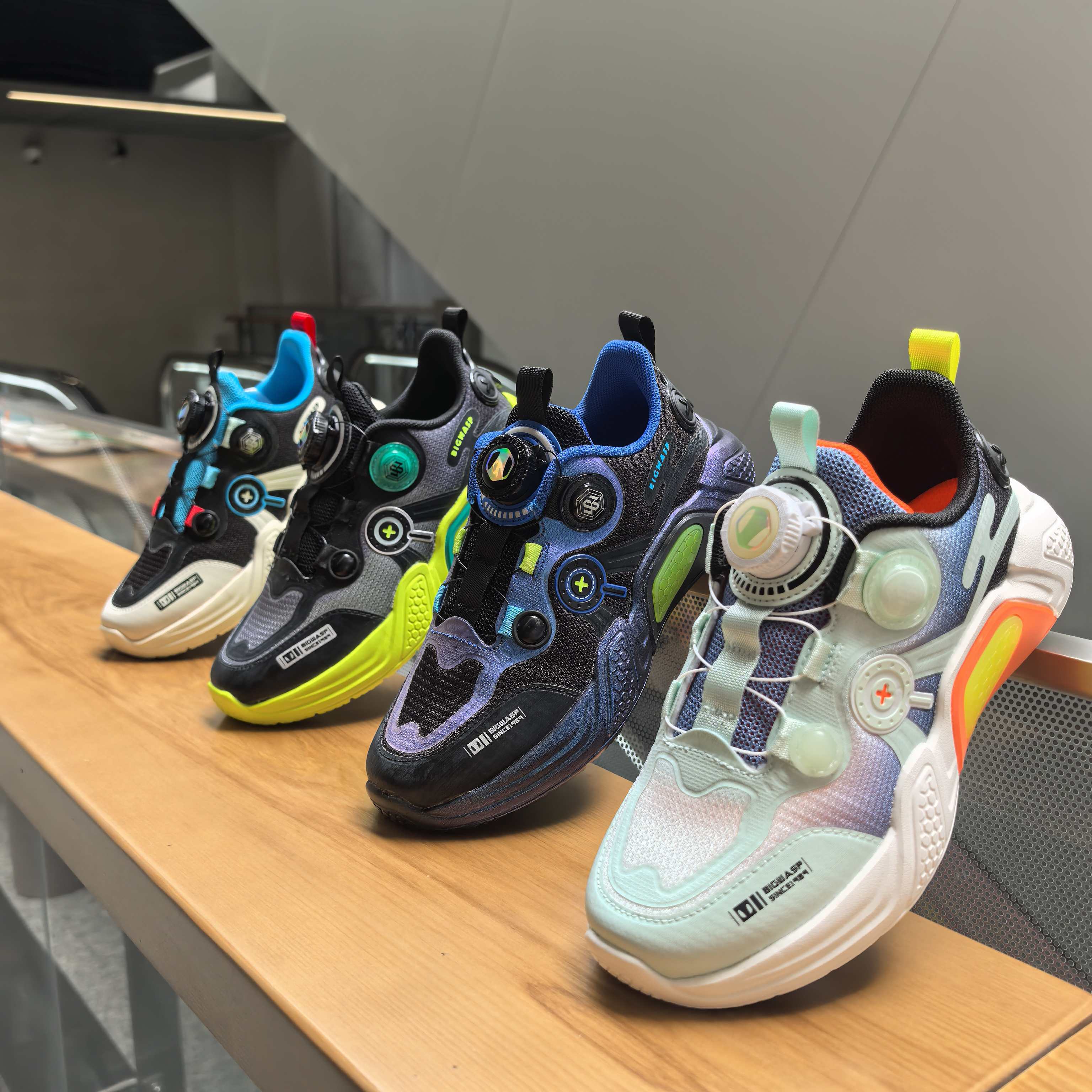 大黄蜂儿童鞋纽扣春秋季新款网面透气运动鞋中大童跑步鞋子8263