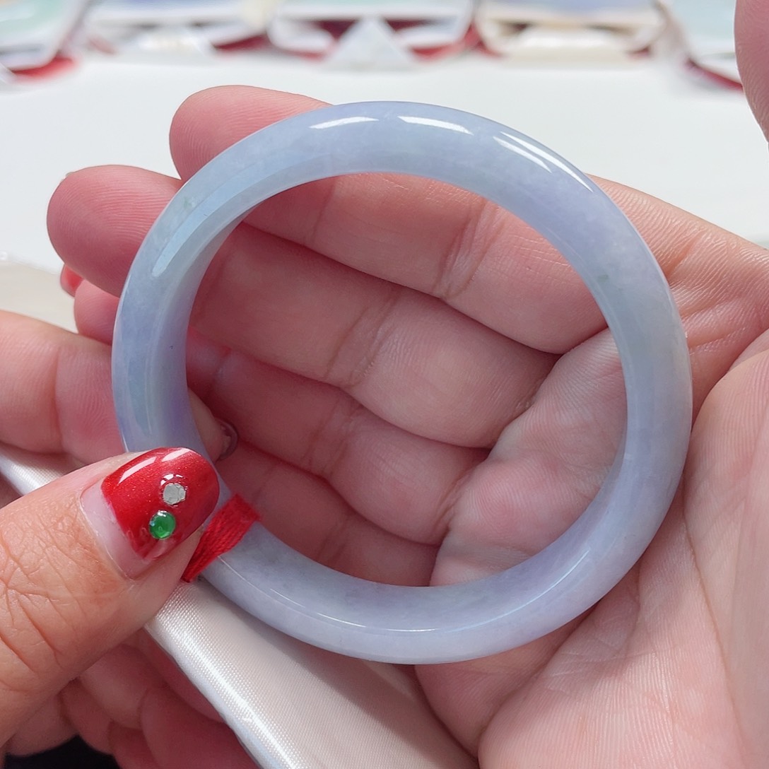 翡翠手镯（圆镯）未镶嵌缅甸翡翠手镯56圈