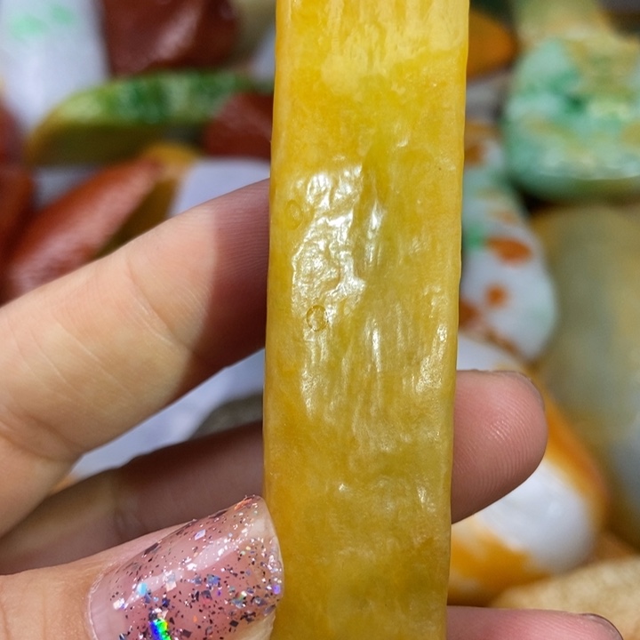 翡翠未镶嵌颈饰缅甸