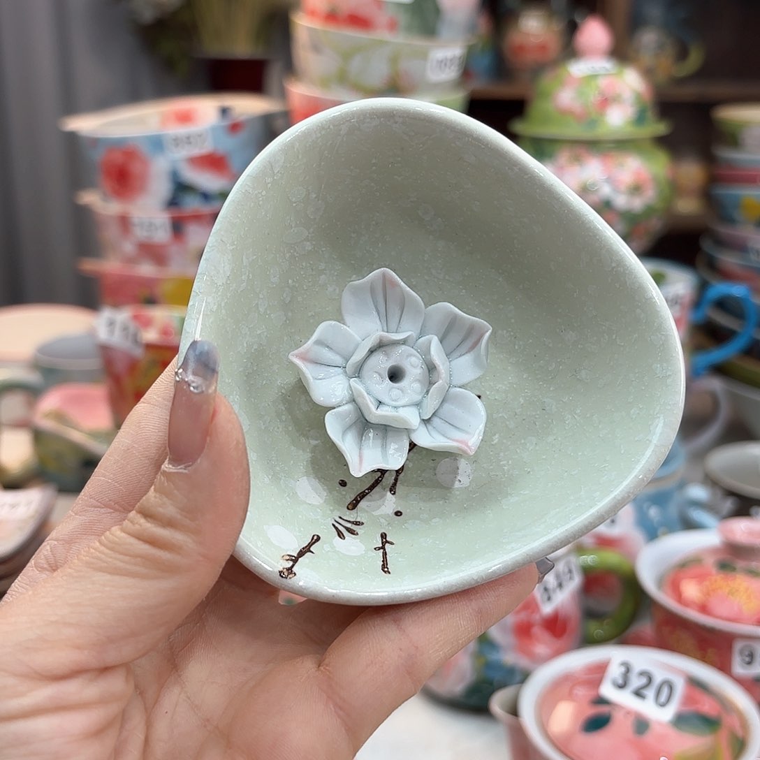 瓷片我也会在心里偷偷说