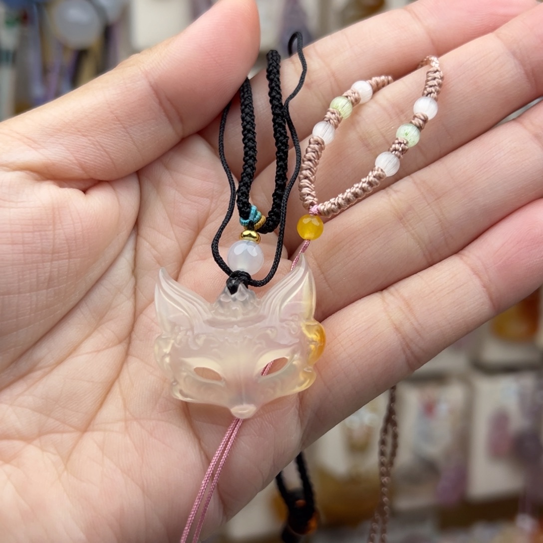 玛瑙/玉髓未镶嵌吊坠(赠链)