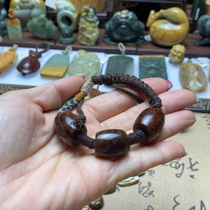 岫岩河磨玉（透闪石质玉）未镶嵌把件