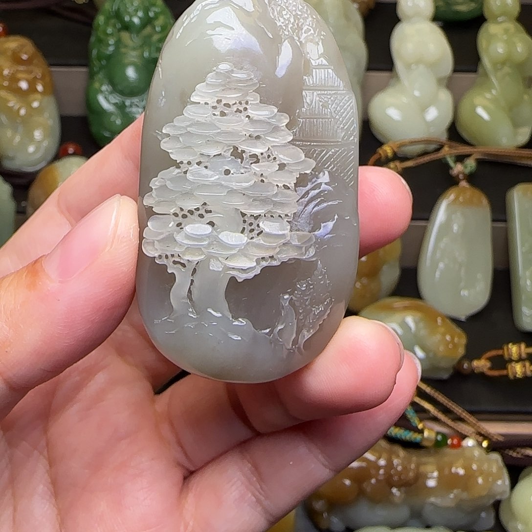 颈饰未镶嵌和田玉