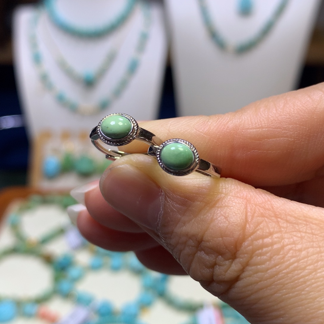 绿松石银S925镶嵌耳饰