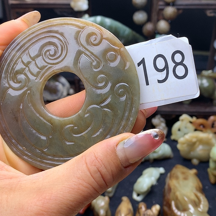 和田玉未镶嵌车挂