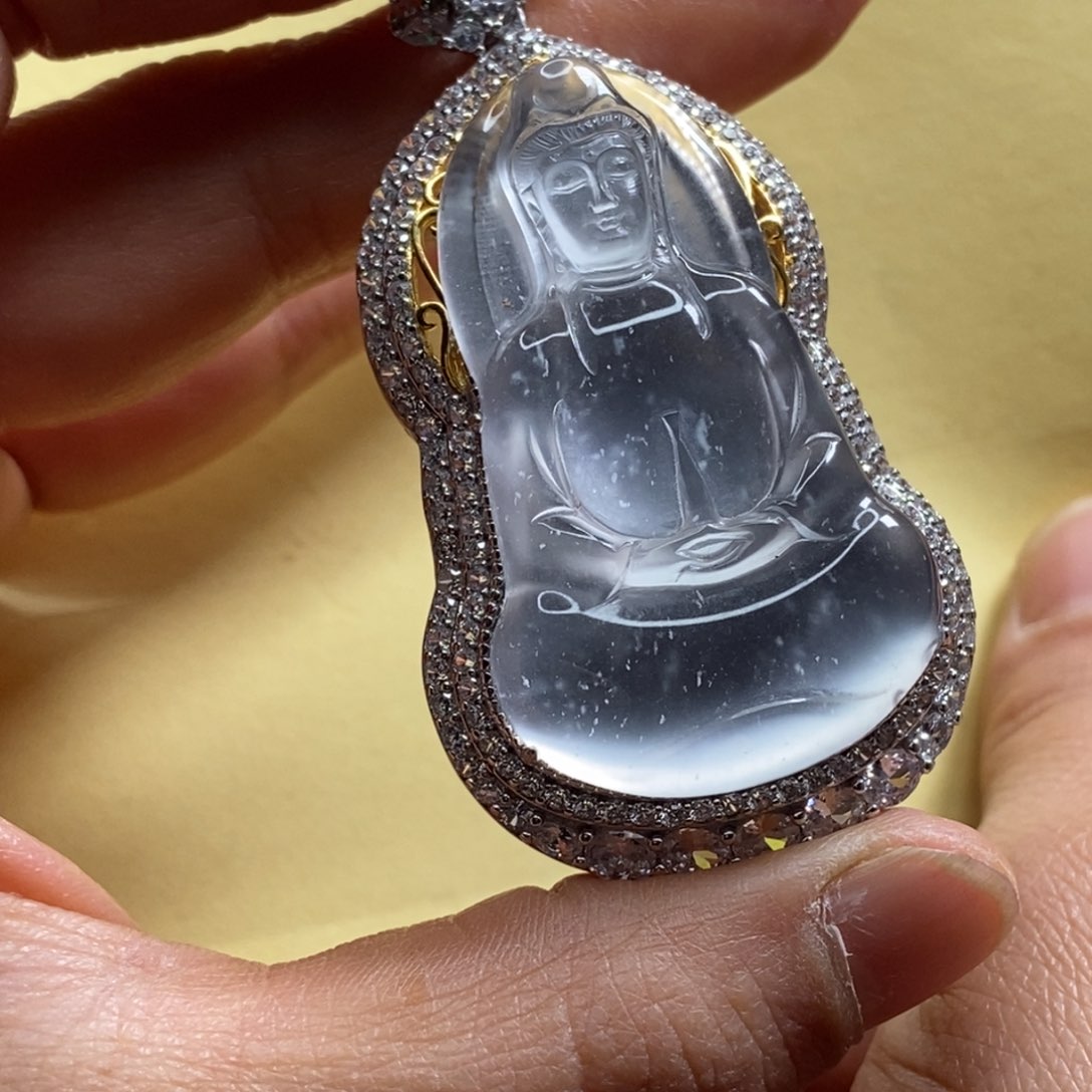 石英质玉颈饰银S925镶嵌R***e