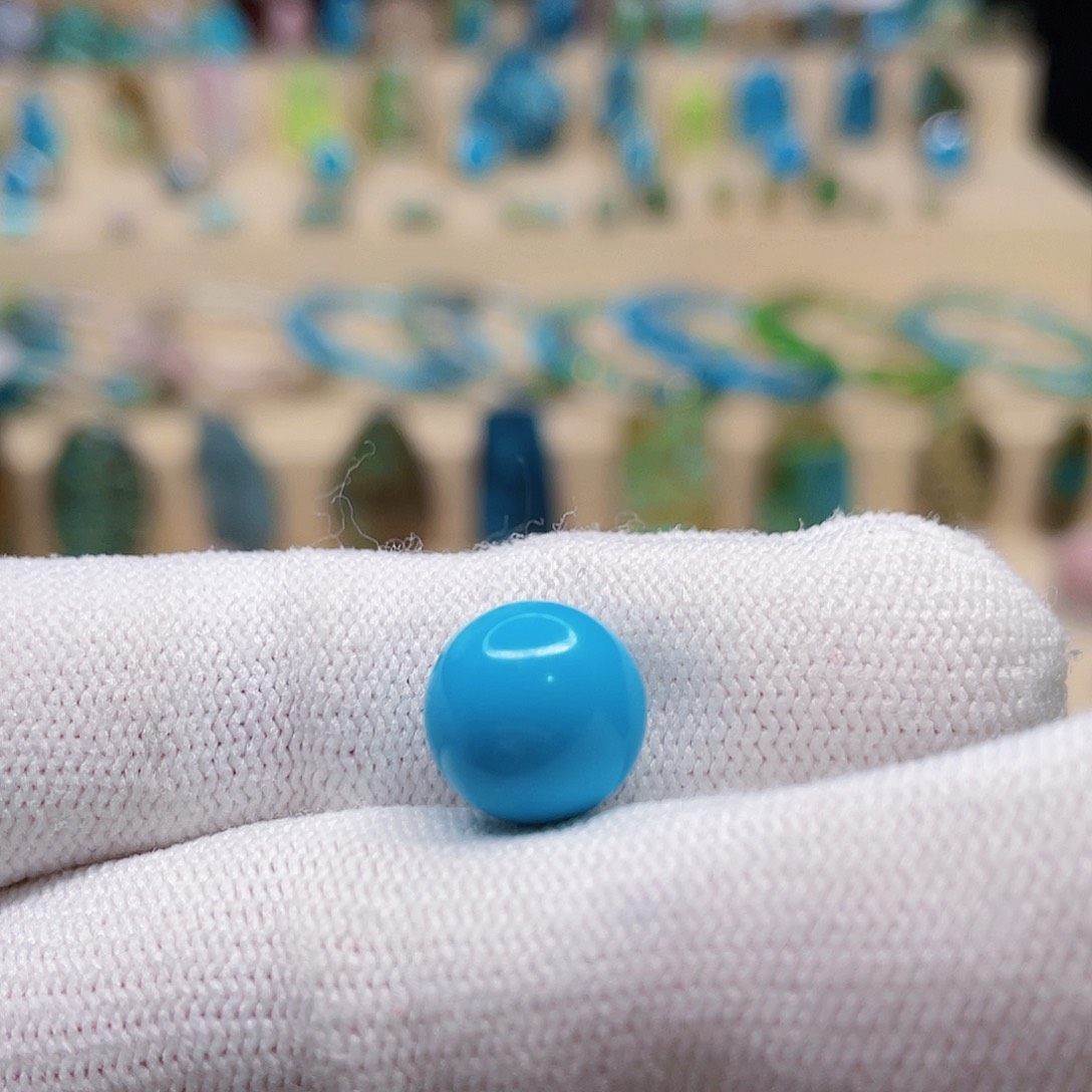 绿松石未镶嵌颈饰