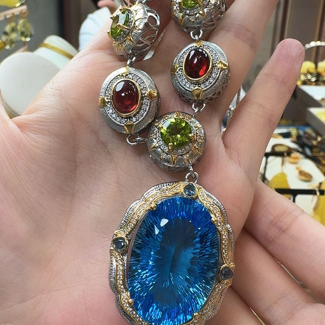 颈饰银S925镶嵌托帕石吊坠