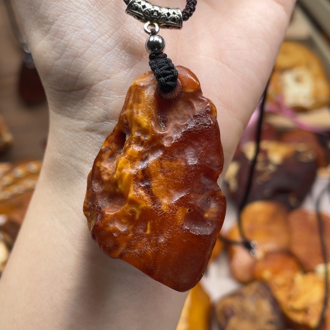 琥珀未镶嵌珠宝奇石