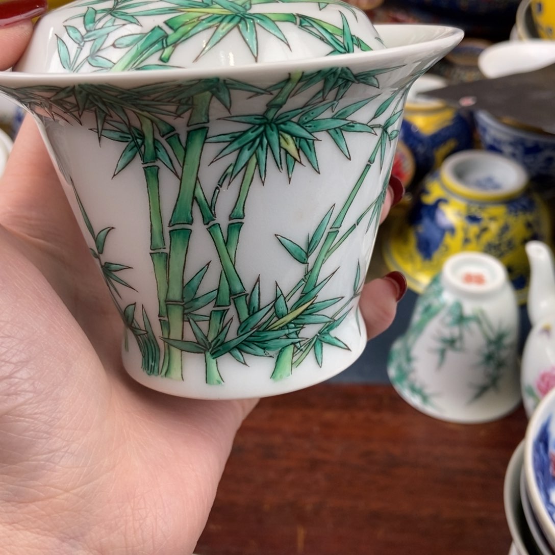 陶瓷艺术家的作品是一种