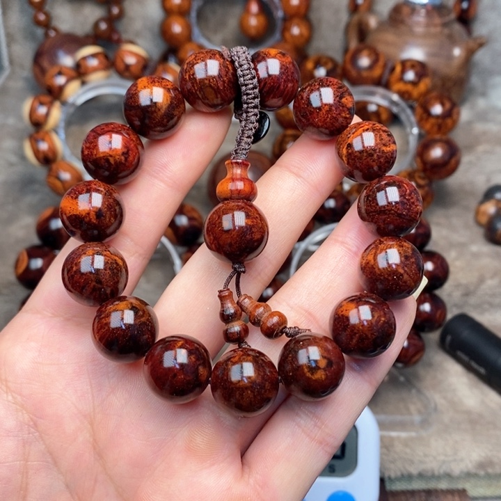 黄花梨/降香黄檀安****尔紫油梨成品加工手串