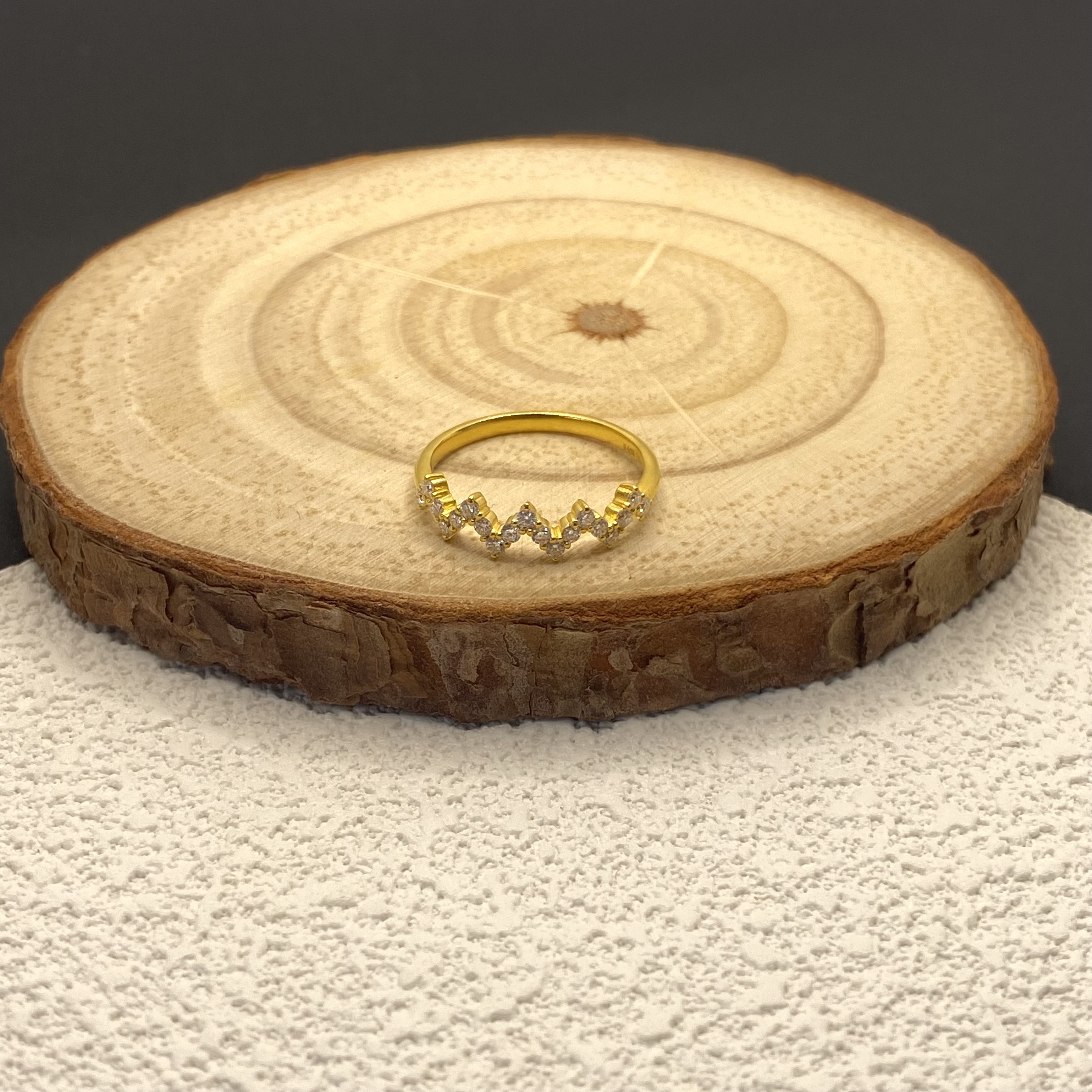 【金喜圆】足金999 莫桑水波浪条形戒指/带证书钢印