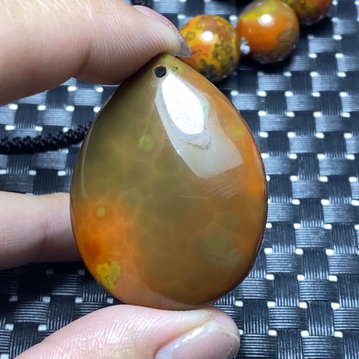 玛瑙/玉髓颈饰未镶嵌曾**时